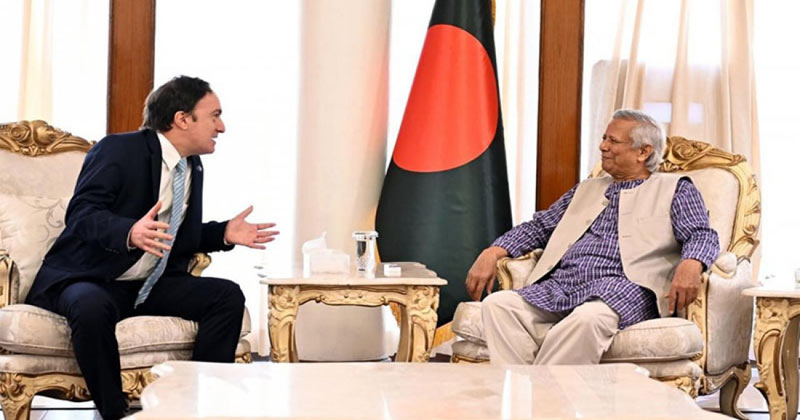 প্রধান উপদেষ্টার সঙ্গে বাংলাদেশে নিযুক্ত আর্জেন্টিনার রাষ্ট্রদূত মার্সেলো সিজা