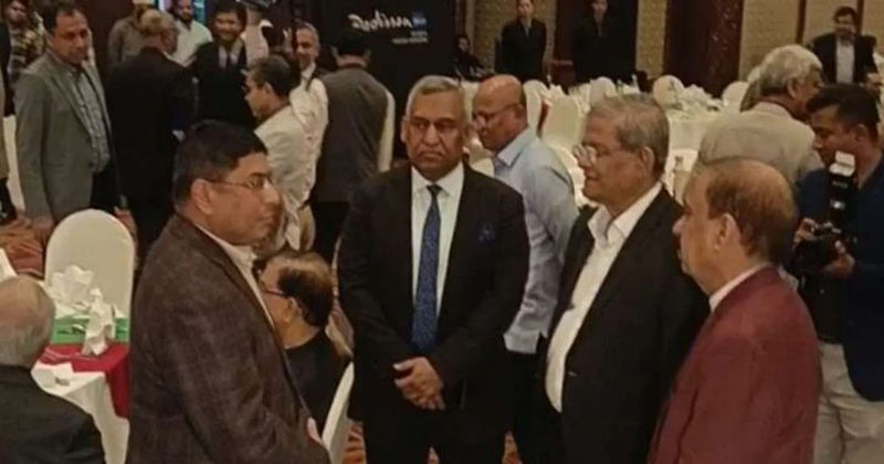 রেডিসন ব্লু ওয়াটার গার্ডেন হোটেলের বলরুমে ‘ফাউন্ডেশন ফর স্ট্র্যাটেজিক অ্যান্ড ডেভেলপমেন্ট স্টাডিজ’ নামক প্রতিষ্ঠানের আত্মপ্রকাশ, ছবি : সংগৃহীত