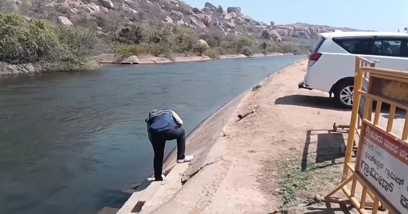 তিন পুরুষ পর্যটককে তুঙ্গভদ্রা নদীর খালে ফেলে দিয়ে নারীদের ওপর হামলা চালানো হয়, ছবি: সংগৃহীত