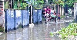 টাঙ্গাইলে দিনভর টানা বৃষ্টিতে জনজীবন বিপর্যস্ত