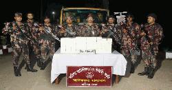 রাঙামাটিতে মাছের ট্রাকে পাঁচারকালে বস্তাভর্তি ভারতীয় সিগারেট জব্দ