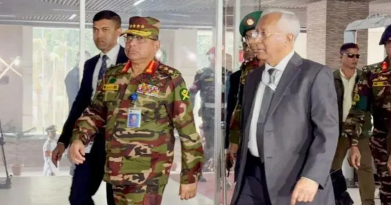 তিন বাহিনীর প্রধানের সঙ্গে বৈঠকে সিইসি