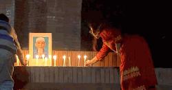 মুক্তিযোদ্ধা মানিক পশারীর দাফনে বাধার প্রতিবাদে জাবিতে মোমবাতি প্রজ্বালন